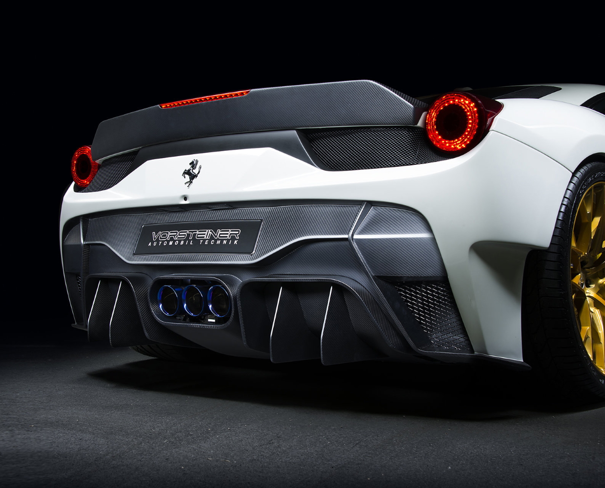 Задній бампер з дифузором - FRV1140