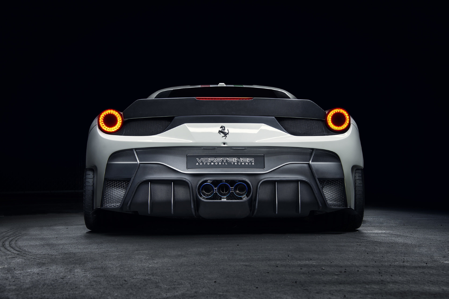 Задній спойлер - FRV1160