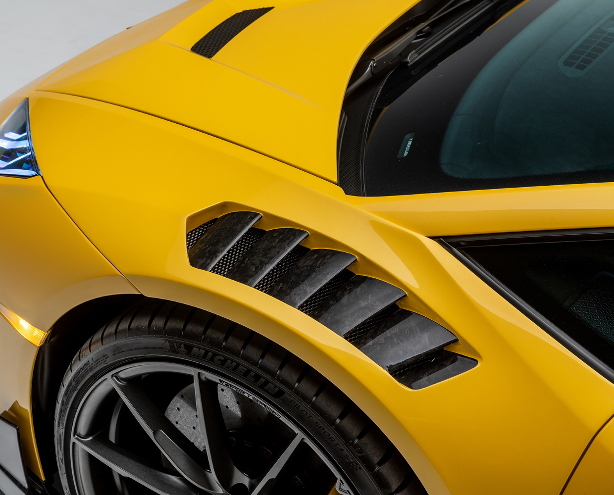 Передні крила - 1040LOV