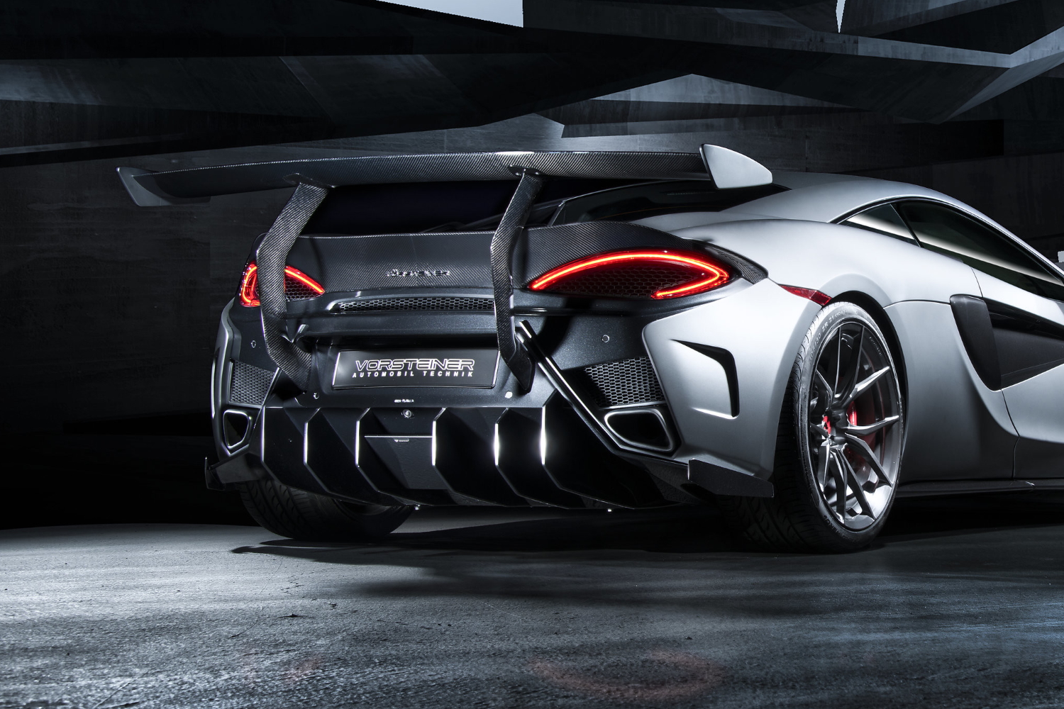 Задній бампер з дифузором - MVR1140