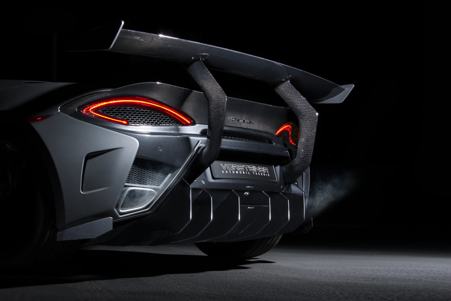 Заднє антикрило з опорами - MVR1370