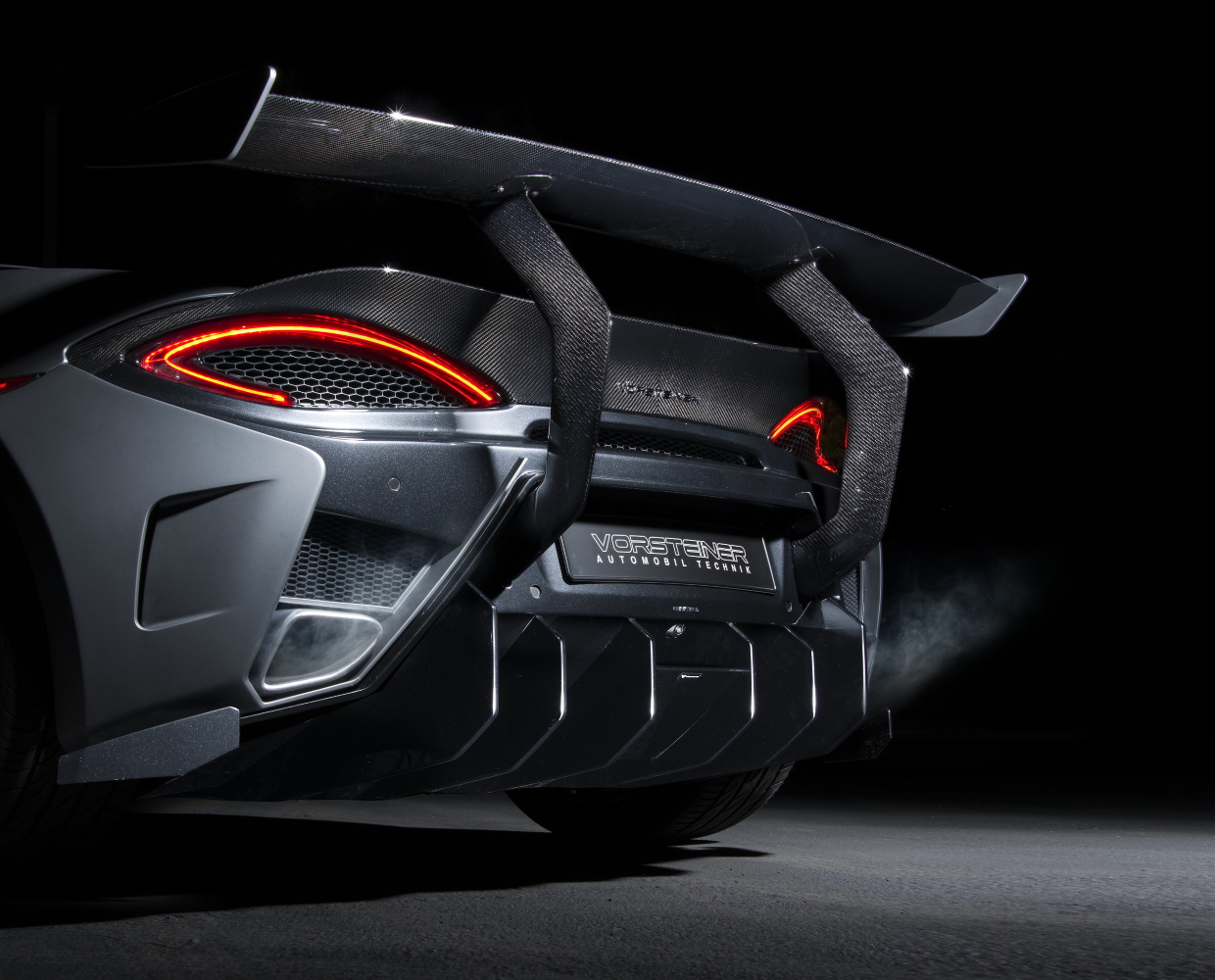 Заднє антикрило з опорами - MVR1370